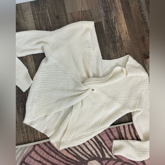 Love Tree Open Back Sweater L - Picture 3 of 5